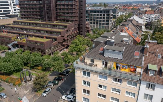 Exklusive Eigentumswohnung mit Panorama-Balkon in bester Düsseldorfer Lage