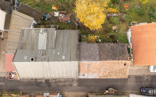 Sanierungsbedürftiges Bauernhaus mit Scheune -ein Paradies für Handwerker