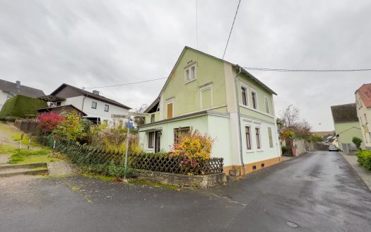 Handwerkerparadies in Top-Lage: Einfamilienhaus zwischen Diez und Limburg