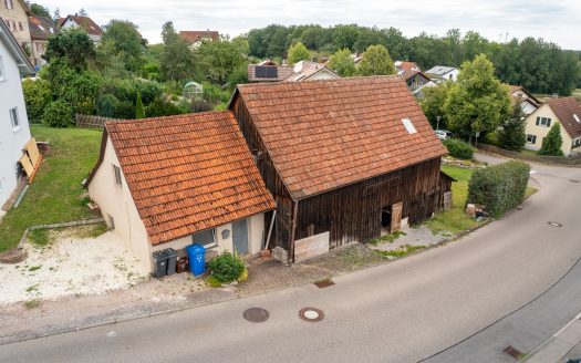 Modernes Einfamilienhaus mit viel Platz und großem Grundstück