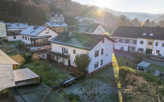 Freistehendes Einfamilienhaus mit viel Platz – Ihr neues Zuhause in Dausenau
